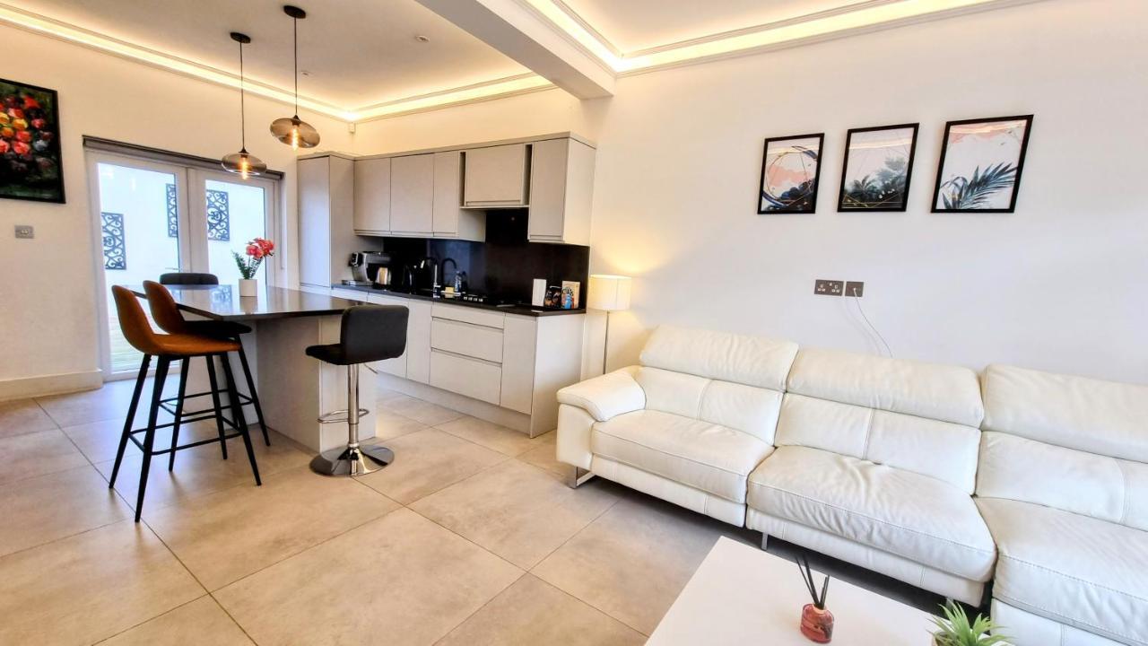 Villa Surbiton Luxury Garden House 19 Exterior foto