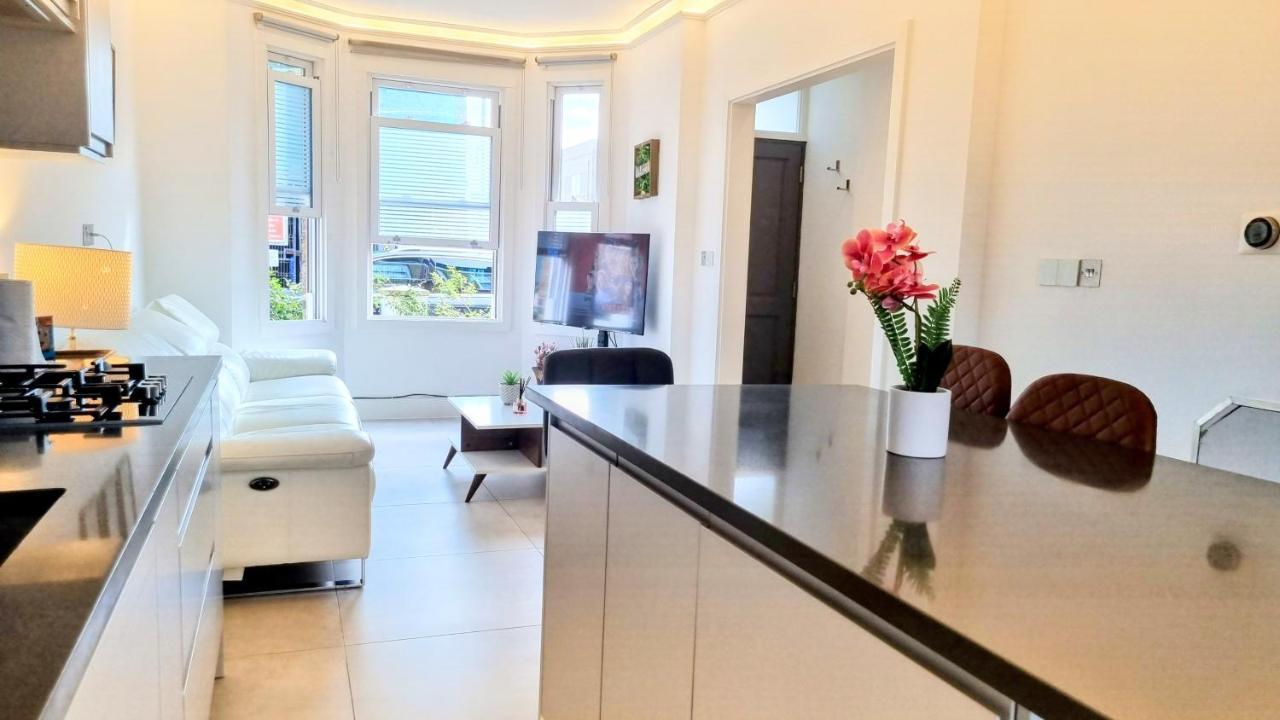 Villa Surbiton Luxury Garden House 19 Exterior foto